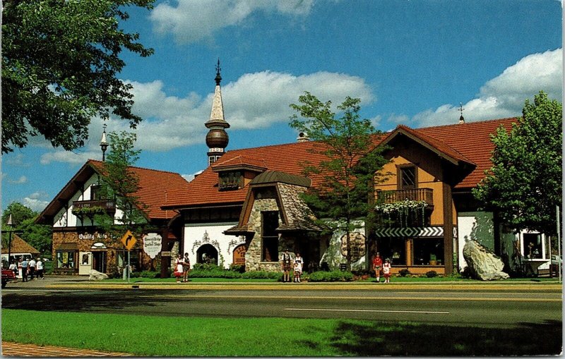 Covered Bridge Leather Gift Shop Bldg Frankenmuth Michigan MI Postcard VTG UNP 