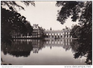 France Fontainbleau Le Palais Facade sur l'Etang aux Carpes