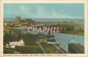 Postcard Modern Canada Ontario Kaministiquia River and Fort William Elevators