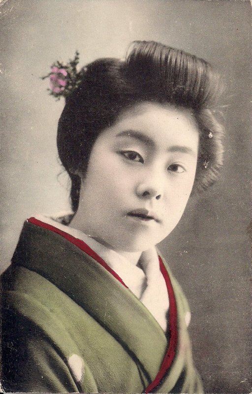JAPAN Beautiful Young Japanese Woman, 1923, with Kimono, Pretty Hair, Tinted