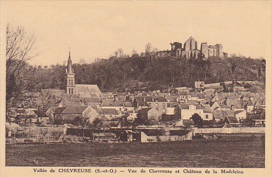 France Chevreuse Vue de Chevreuse et Chateau de la Madeleine