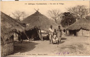 PC ED. FORTIER UN COIN DE VILLAGE ETHNIC TYPES SENEGAL (a35640)