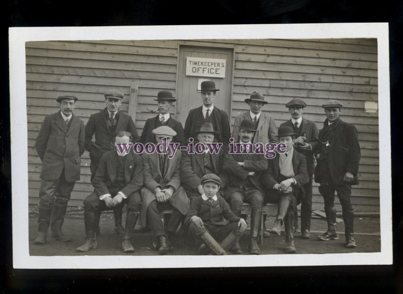 su3623 - Workmen, Vicar, & Boy pose outside the Timekeepers Office - postcard