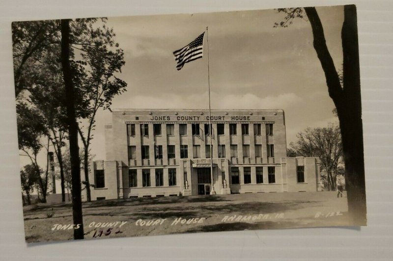 Jones County Courthouse Anamosa Iowa Vintage Postcard 1952 Unposted  550