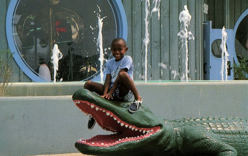 SC - South of the Border. Pedro's 25-foot Gator