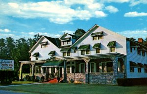 Sharon Springs, New York - The Hollywood Motor Inn & Restaurant - in 1972