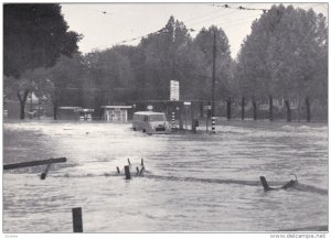 FIRENZE, Toscana, Italy, 1960´s; Flood, Piazza Francesco Ferrucci