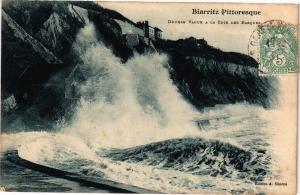 CPA BIARRITZ Pittoresque - Double Vague a la Cote des Basques (162745)