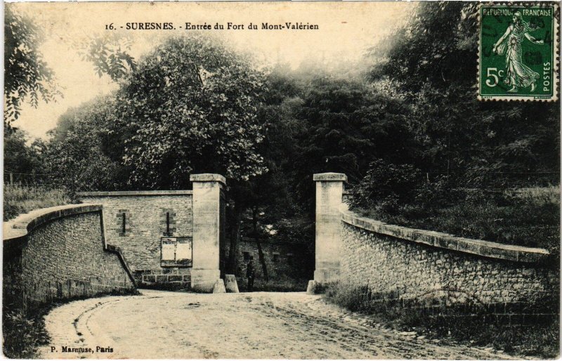 CPA Suresnes Entree du Fort du Mont Valerien (1314976)