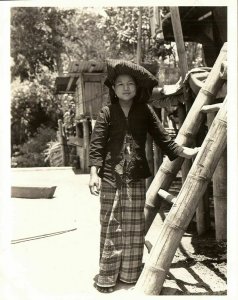 indonesia, SUMATRA, Beautiful Karo Batak Girl (1930s) Real Photo