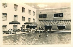 Postcard RPPC Nevada Winnemucca Swimming Pool Sonoma Inn 1940s 23-2860