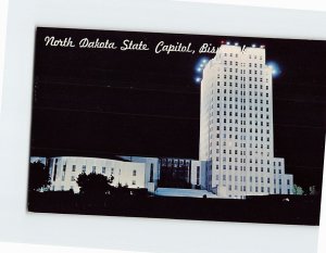 Postcard North Dakota Skyscraper Capitol at Bismarck, North Dakota