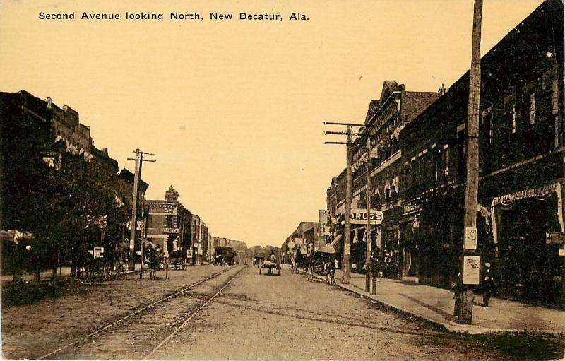 Vintage Postcard Second Ave Looking North Street Scene Decatur AL Morgan County