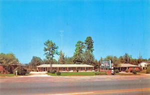 Camden SC Royal; Motel Located on U.S.1 Postcard