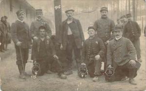 WW1 - Prisonniers dans un camp, 1915, Carte photo