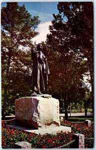 Postcard - Sakakawea (Bird Woman) Statue - Bismarck, North Dakota