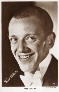 Fred Astaire Facimile Signed Real Photo Radio Pictures Postcard