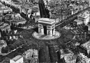 BT3916 Paris la place et l arc de triomphe de l Etoile        France