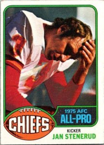 1976 Topps Football Card Jan Stenerud Kansas City Chiefs sk4521