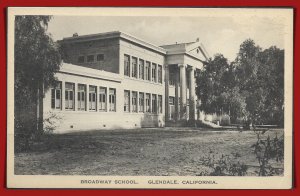 California, Glendale - Broadway School - [CA-747]