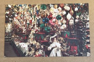 VINTAGE UNUSED  POSTCARD - THE CHRISTMAS FACTORY OF HELEN, GEORGIA