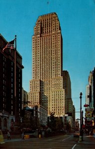 USA Carew Tower Fountain Square Cincinnati Ohio Chrome Postcard 09.86