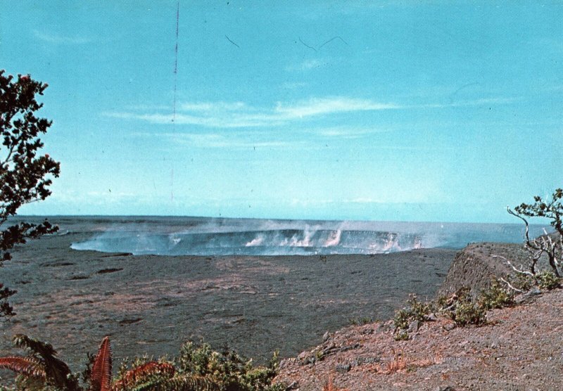 CONTINENTAL SIZE POSTCARD HALEMAUMAU CRATER AT HAWAII COLCANO NATIONAL PARK