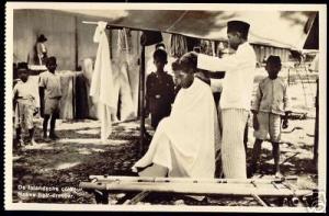 indonesia BANDUNG, Native Hair-Dresser, Barber 1940 ppc