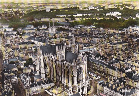 France En avion sur la Cathedrale de Metz