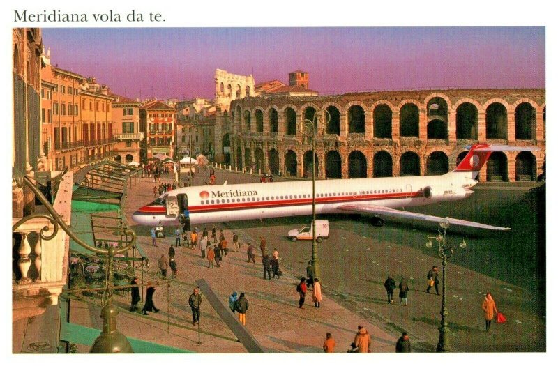Vintage Meridiana Airlines Italian Italy Verona Piazza Bra Postcard unposted 7x5