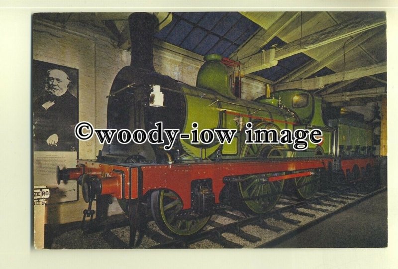 ry995 - North Eastern Railway Engine no 910 - postcard 