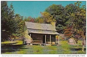 The Mountain Farm Cabin Humpback Rocks Visitor Center Blue Ridge Parkway Char...