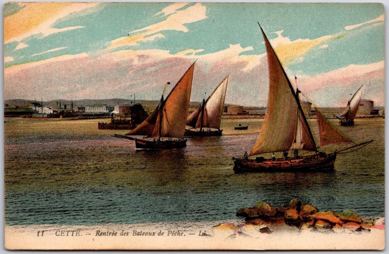 Cette - Rentree Des Bateaux De Peche France Return of The Fishing Boats Postcard