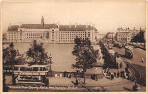 B90751 new county hall double decker bus westminster bridge    london   uk