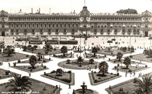 Vintage Postcard Photo View of National Palace Palacio Nacional Mexico MX RPPC