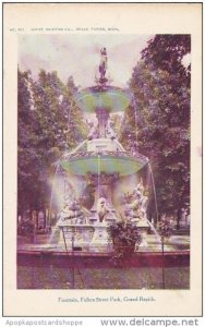 Michigan Grand Rapids Fountain Fulton Street Park