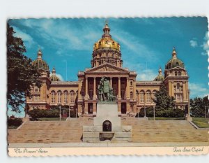 Postcard The Pioneers Statue, Iowa State Capitol, Des Moines, Iowa