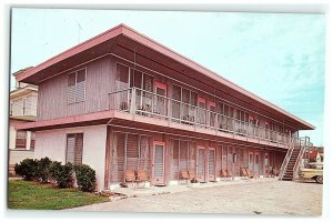 1963 Driftwood Motel North Wildwood NJ Postcard Pink Trim Building pc7 