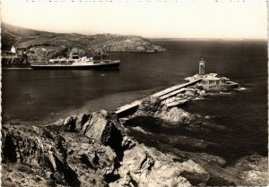 CPM - La Jetée et le Phare de PORT-VENDRES (216918)