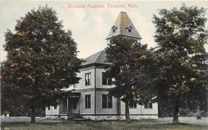 H39/ Benzonia Michigan Postcard c1910 Benzonia Academy Building School