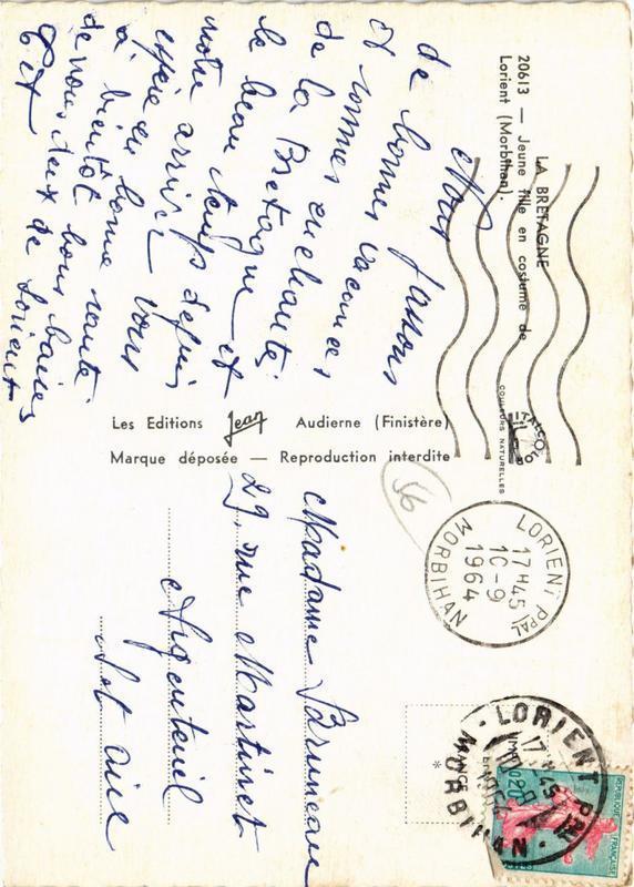 CPM La Bretagne Jeune fille en costume de Lorient FOLKLORE (753064)