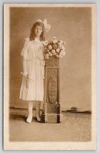 RPPC Paterson NJ Pretty Young Girl Large Hair Bow Tarr Studio Postcard G23