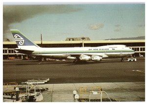 Air New Zealand Boeing 747 219B Airplane Postcard