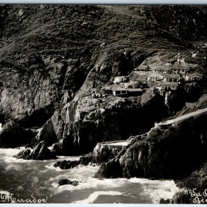 c1940s La Quebrada Acapulco, Mexico RPPC Hotel El Mirador Pintos Real Photo A141