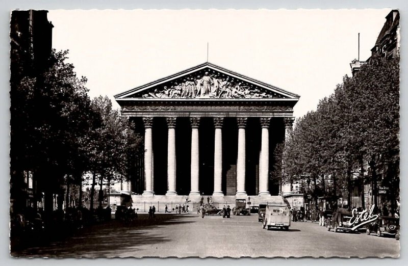 Paris La Rue Royale Et l'Eglise de la Madeleine Royal Street Church Postcard M26