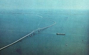Vintage Postcard 1981 Sunshine State Skyway Bridge On Florida West Coast Gulf