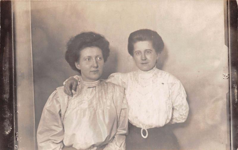 TWO WOMEN PEARL & LUCY DRAYER REAL PHOTO POSTCARD c1910s POSSIBLY FROM MICHIGAN