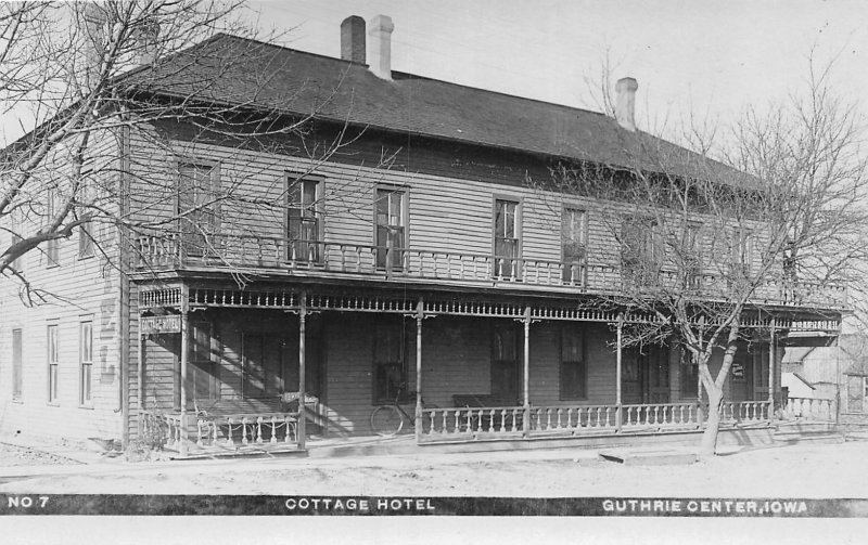 G33/ Guthrie Center Iowa RPPC Postcard c1910 Cottage Hotel Building