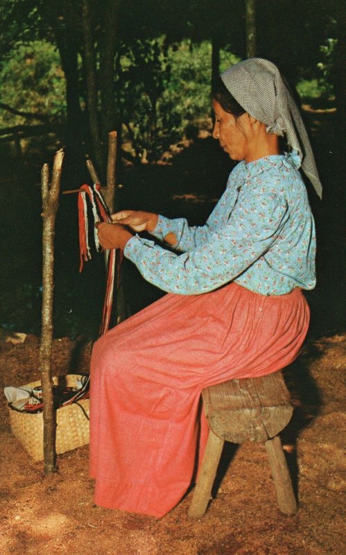 Vintage Postcard Woman Oconaluftee Indian Village Cherokee North Carolina NC