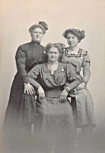 RED WING MINNESOTA~WOMEN POSING-SPORTS~1910s REAL PHOTO POSTCARD**